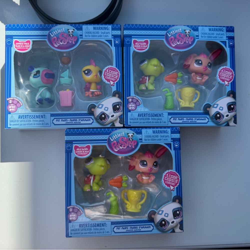 Littlest Pet Shop Blue and Yellow Playful Set